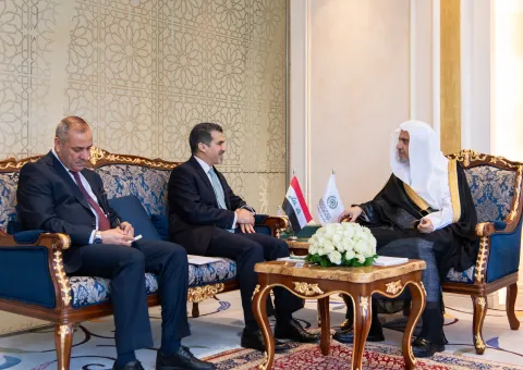 Hoy: El Secretario General y Presidente de la Comisión de Ulemas, el Sheij Mohammed Alissa , ha recibido una invitación del Primer Ministro iraquí para visitar Irak.