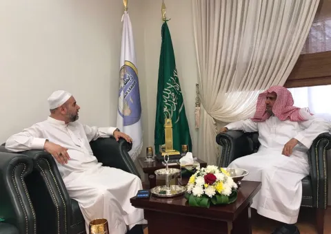 HE the Secretary General met this afternoon His Eminence Sheikh Sufyan Mohajiri Zayyan, President of the European Islamic Organization.
