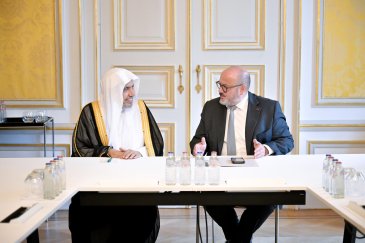 Kementerian Dalam Negeri Belgia, dengan dihadiri oleh Yang Mulia Menteri, Bapak Bernard Quintin, menerima kunjungan Yang Mulia Sekretaris Jenderal LMD sekaligus Ketua Organisasi Ulama Muslim, Syekh Dr. Mohammed Al-Issa