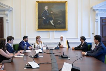 برطانیہ کی نائب وزیرِ اعظم، محترمہ انجیلا رینر نے سیکرٹری جنرل رابطہ اور چیئرمین مسلم علماء کونسل عزت مآب شیخ ڈاکٹر محمد العیسی    سے ملاقات کی۔