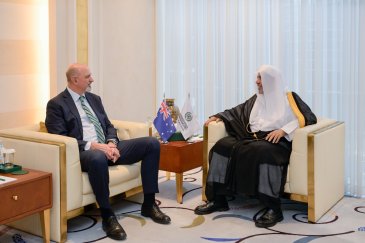 جناب دبیرکل، رئیس انجمن علمای مسلمان، آقای دکتر شیخ محمد العیسی، امروز ظهر در دفتر خود در ریاض، سفیر استرالیا در مملكت عربستان سعودی