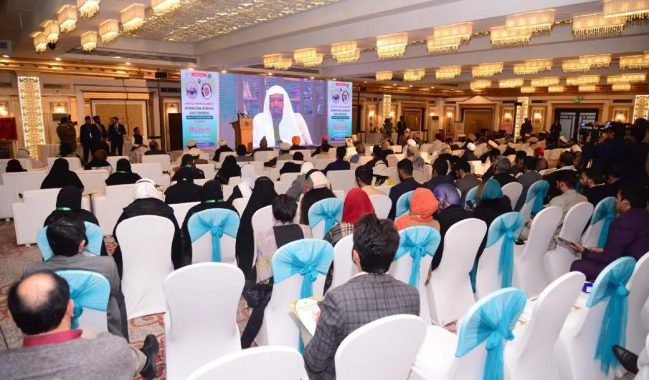 معالي الأمين العام رئيس هيئة علماء المسلمين فضيلة الشيخ د.محمد العيسى‬⁩ متحدثاً رئيساً "عبر الاتصال المرئي" في الجلسة الافتتاحية لمؤتمر الأديان الدولي بإسلام أباد