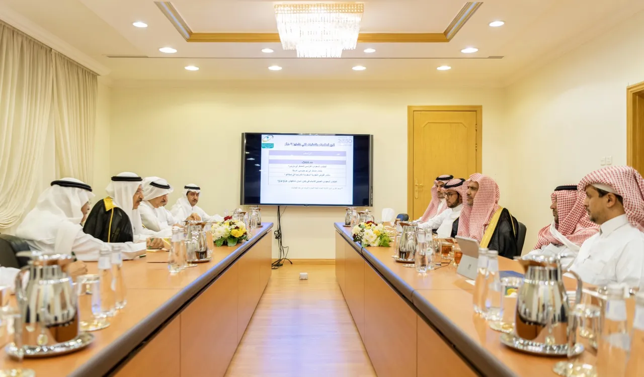 استقبل معالي الشيخ د.⁧‫محمد العيسى‬⁩ اليوم معالي د.عبدالرحمن السعيد رئيس لجنة التجارة الدولية بمجلس الغرف التجارية الصناعية السعودية والوفد المرافق له