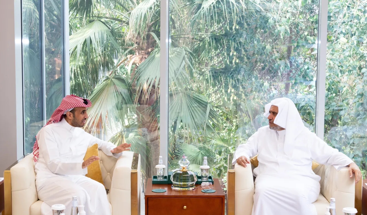 استقبل معالي الأمين العام الشيخ د.محمد العيسى‬⁩ ‬⁩ في مكتبه ظهر اليوم سعادة الأستاذ ⁧‫ممدوح المهيني‬⁩، مدير قناتي ⁧‫العربية‬⁩ و ⁧‫الحدث‬⁩