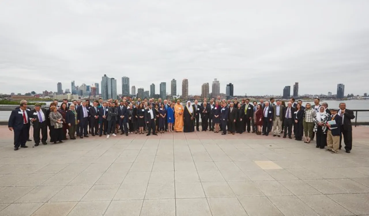 رابطہ عالم اسلامی تمام طبقات میں مکالمے کے فروغ کے لئے تجاویز اور تعاون پیش کرنے میں کوشاں ہے