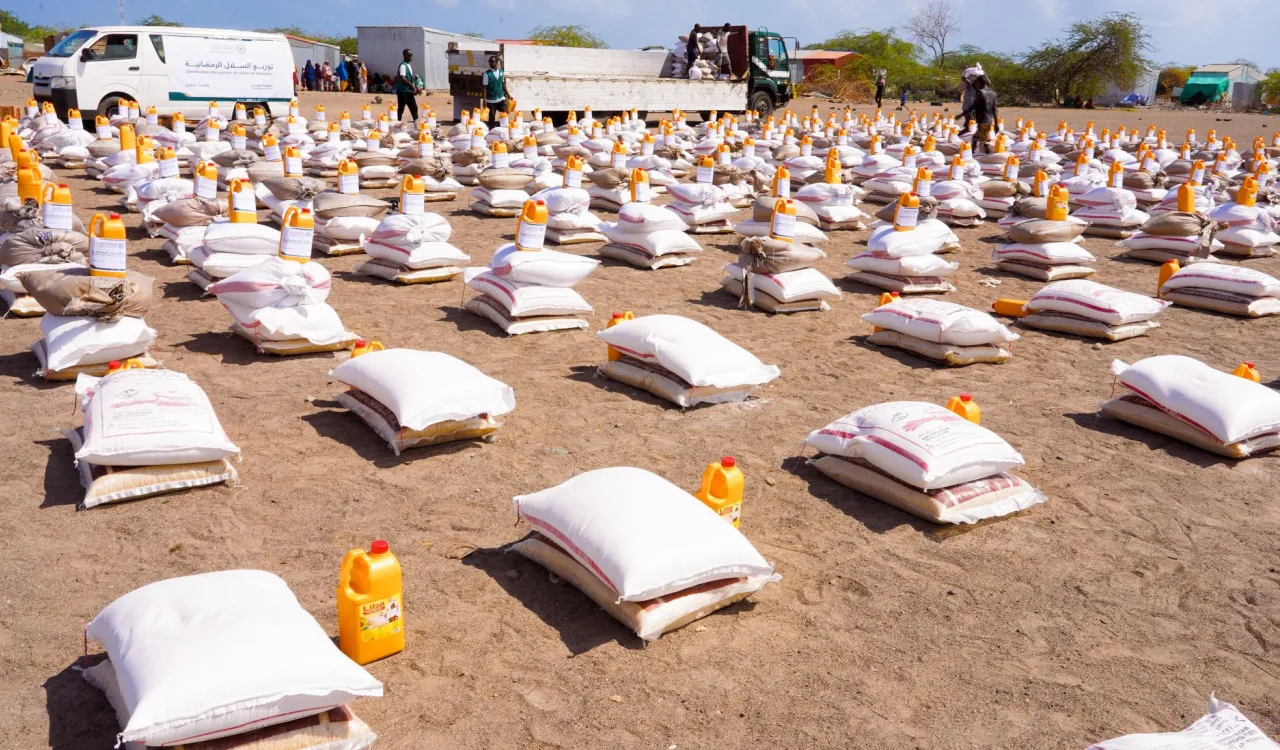 The Muslim World League continues distributing Ramadan food baskets to families in need across the globe. Here are the convoys dispatched to the Republic of Djibouti