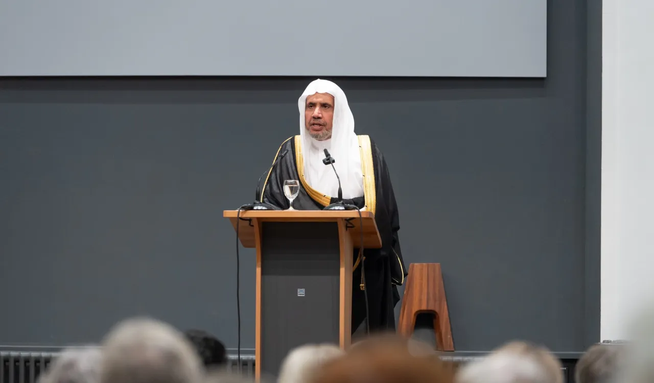 جناب دبیرکل و رئیس انجمن علمای مسلمان، آقای دکتر شیخ  محمد العیسی  ، سخنرانی‌ای در مقر « باشگاه ۴۴ »مطالعات فکری “Club 44” در شهر لاشو دو فون سوئیس با عنوان “اسلام و غرب، درک تفاوت‌ها و رفع سوءتفاهم‌ها” ایراد کرد