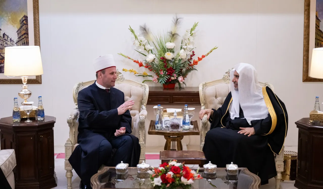 در چارچوب آغاز طرح ابتکاری آموزش دختران در جوامع مسلمان:  جناب دبیر کل، و رئیس انجمن علمای مسلمان، آقای دکتر شیخ محمد العیسی  در محل اقامت خود در پایتخت پاکستان، اسلام‌آباد، میزبان شیخ بویار سباهیو