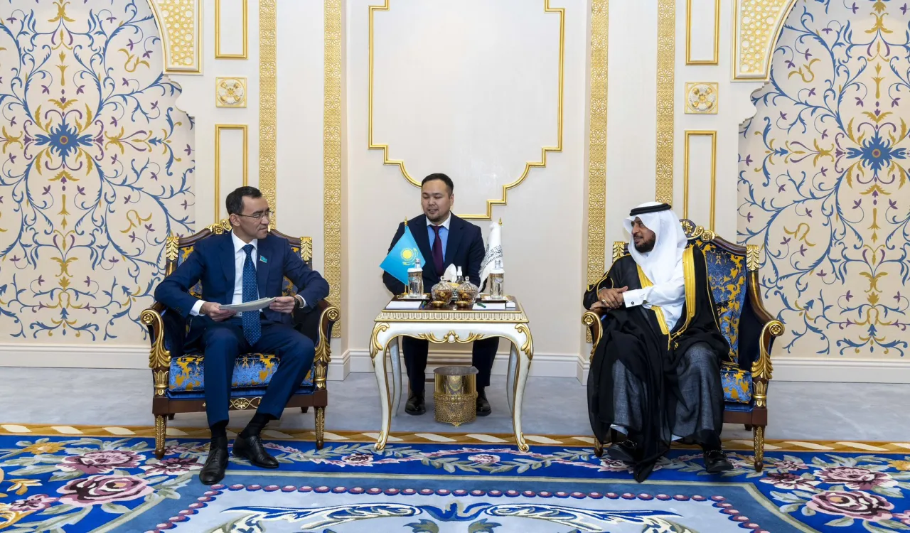 The Muslim World League received a high-level delegation from the Republic of Kazakhstan at its headquarters in Makkah