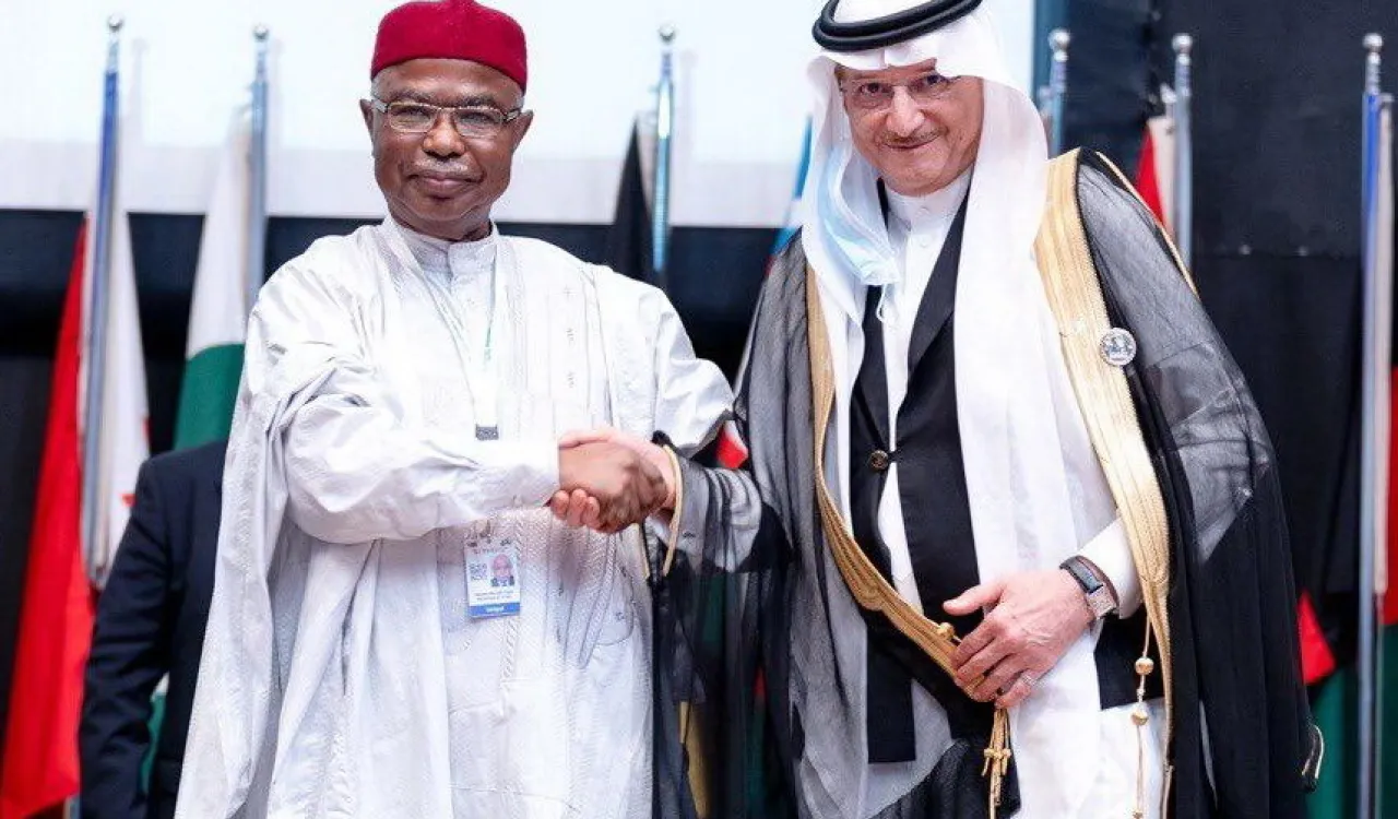 تهنئ رابطة العالم الإسلامي‬⁩ معالي السفير حسين إبراهيم طه، بمناسبة تزكيته بالتوافق أميناً عاماً لـ منظمة التعاون الإسلامي