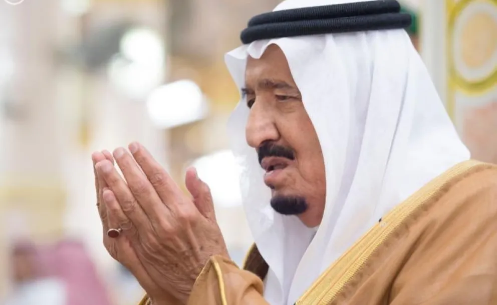 ملکت ‫سعودی‬ عرب اسلام اور مسلمانوں کی محافظ اور ان کے قبلہ کی وجہ سے ان کا حوالہ ہے..اسے حرمین شریفین کی "خدمت کا شرف اور استحقاق" حاصل ہے