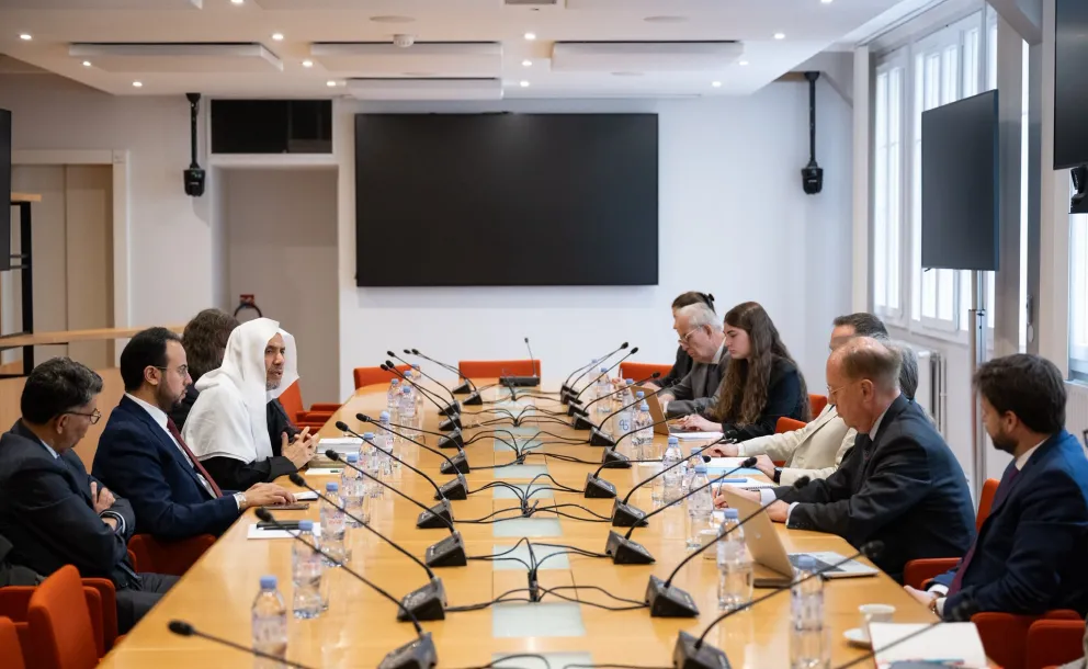 El Instituto Francés de Relaciones Internacionales (IFRI), en París, organizó un seminario para el Secretario General y Presidente de la Comisión de Ulemas, el Sheij Mohammed Alissa