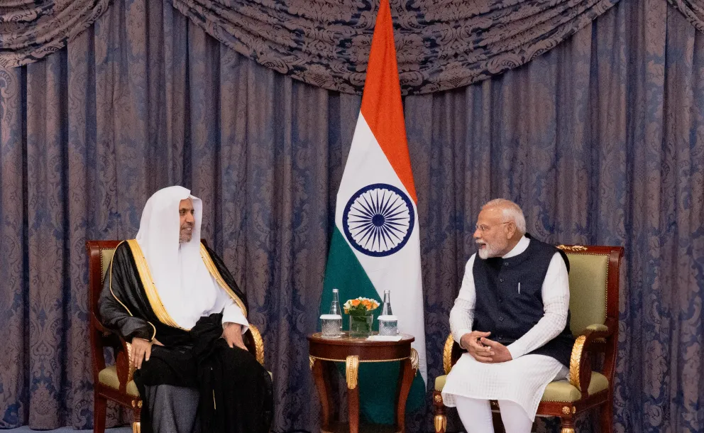 Le Secrétaire général, Président de l’Organisation des savants musulmans, cheikh Mohammad Alissa, a rencontré à Djeddah le Premier ministre de la République de l’Inde, M. Narendra Modi.