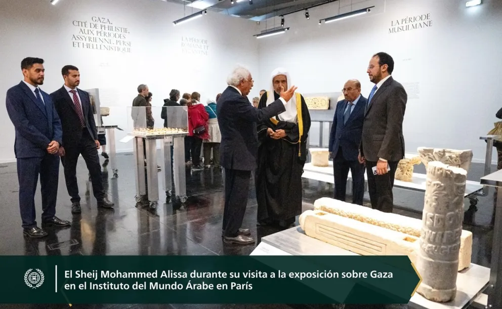 Una visita importante a la primera exposición sobre Gaza (la devastada), que documenta su largo legado civilizacional mediante fotografías y vídeos de sitios históricos inscritos en la UNESCO que han sido destruidos, incluidas mezquitas, iglesias y zonas arqueológicas: